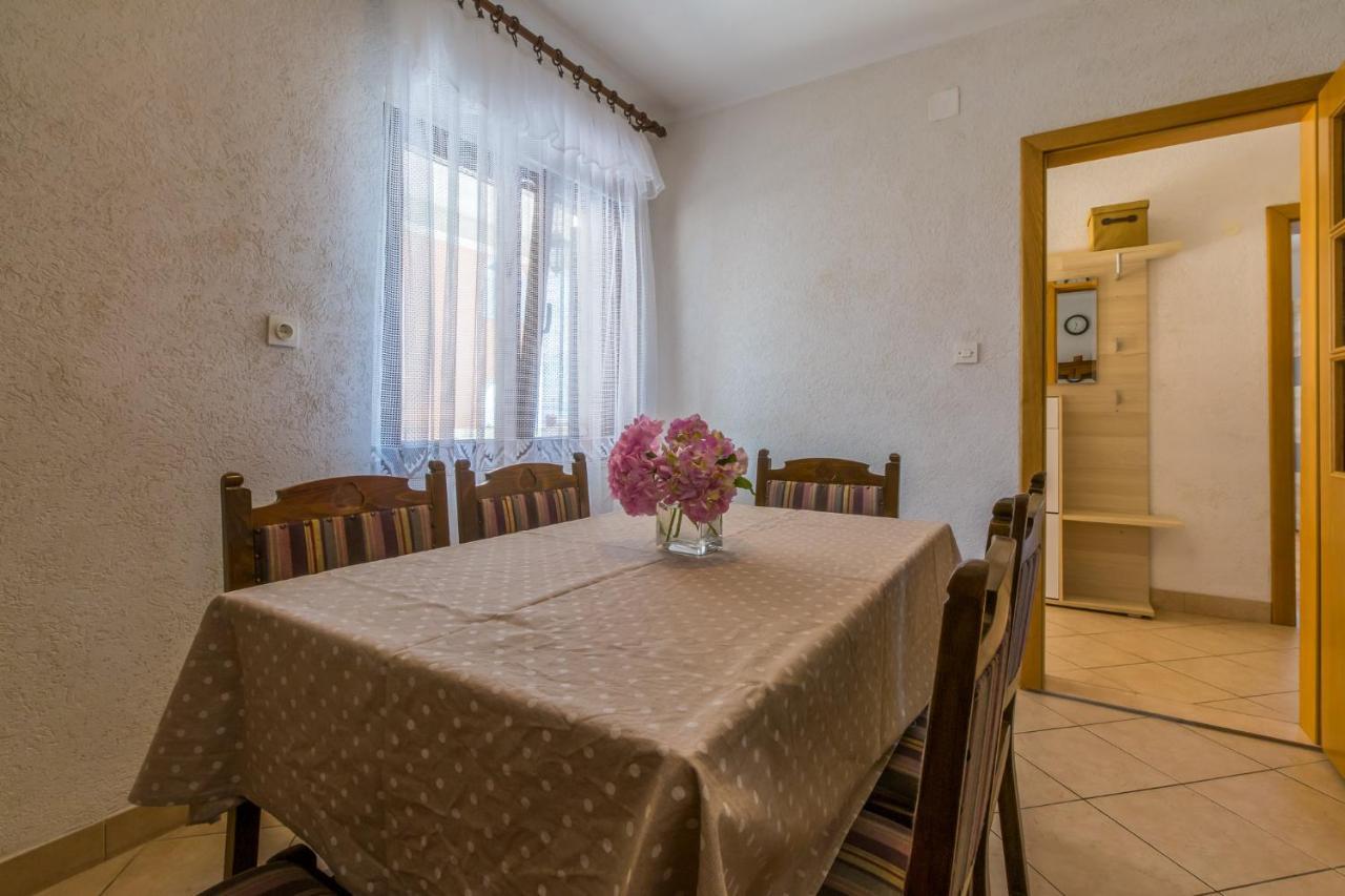 Amila Apartment Crikvenica Exterior photo
